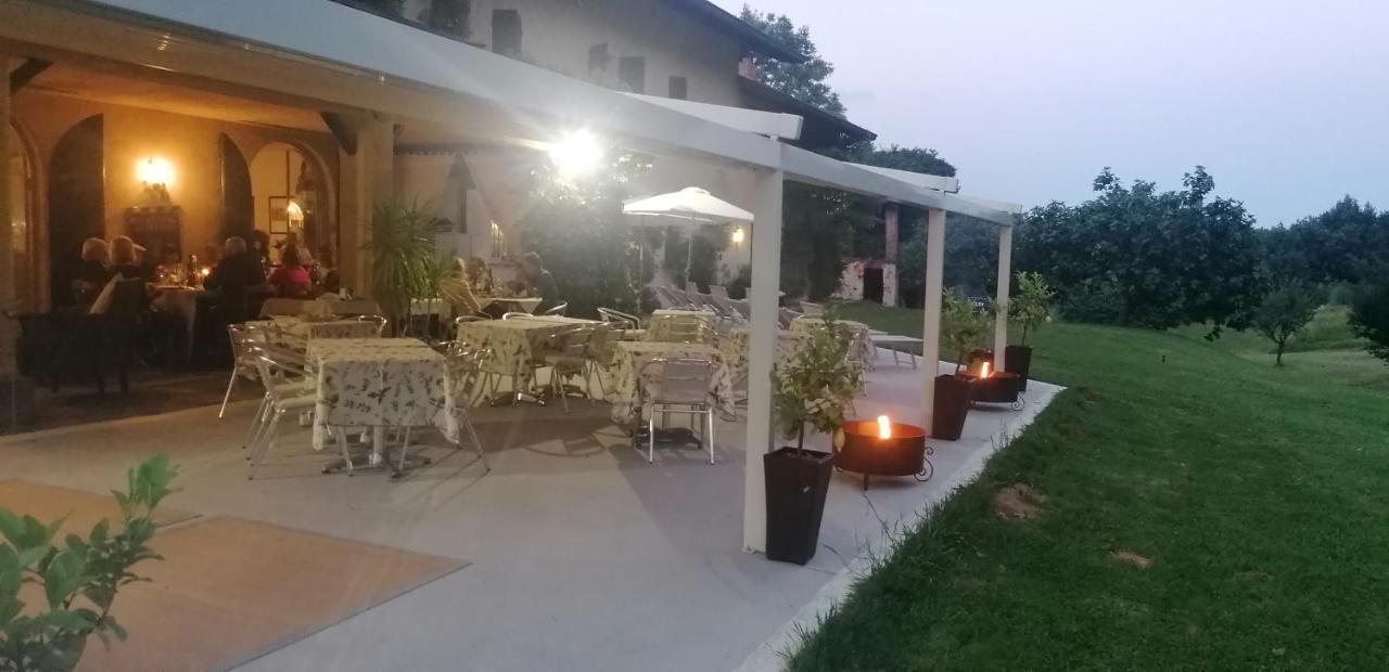 Antica Cascina Del Medico Hotel Muzzano Bagian luar foto