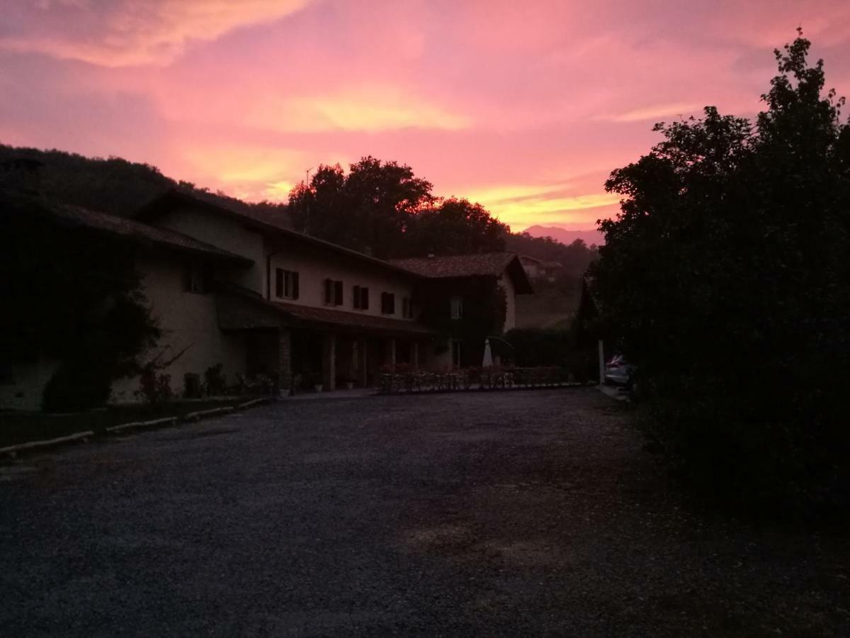 Antica Cascina Del Medico Hotel Muzzano Bagian luar foto